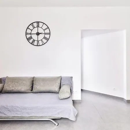 The Pearl Apartment